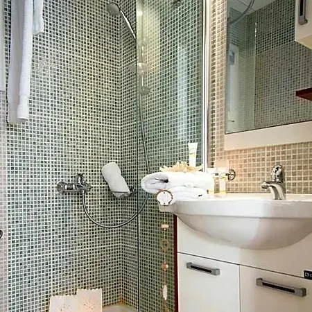 Mouras Hotel
